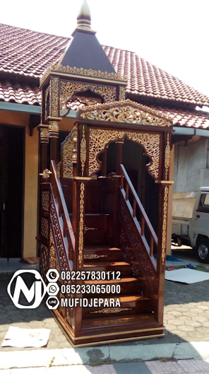 Desain Mimbar Ukir-ukiran Masjid Di Banten