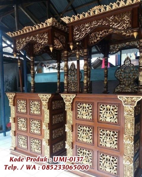 Bentuk Mimbar Ukir-ukiran Masjid Di Semarang