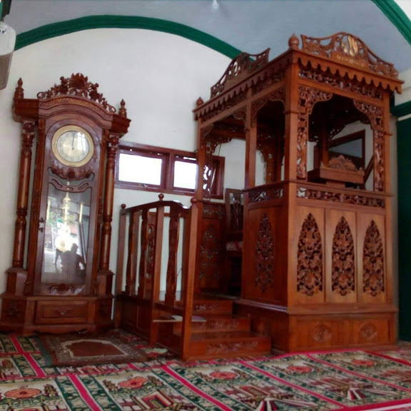 Mimbar Kayu Podium Minimalis Masjid Besar